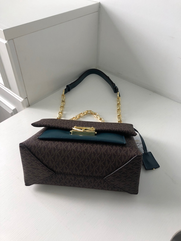 マイケルコースバッグ角部分ディテール